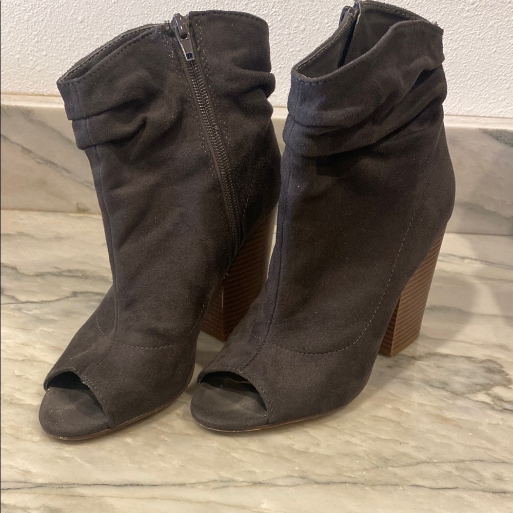 SOLD Indigo ISPARK Gray/Brown Fabric Heeled Boots with Peep-Toe Design